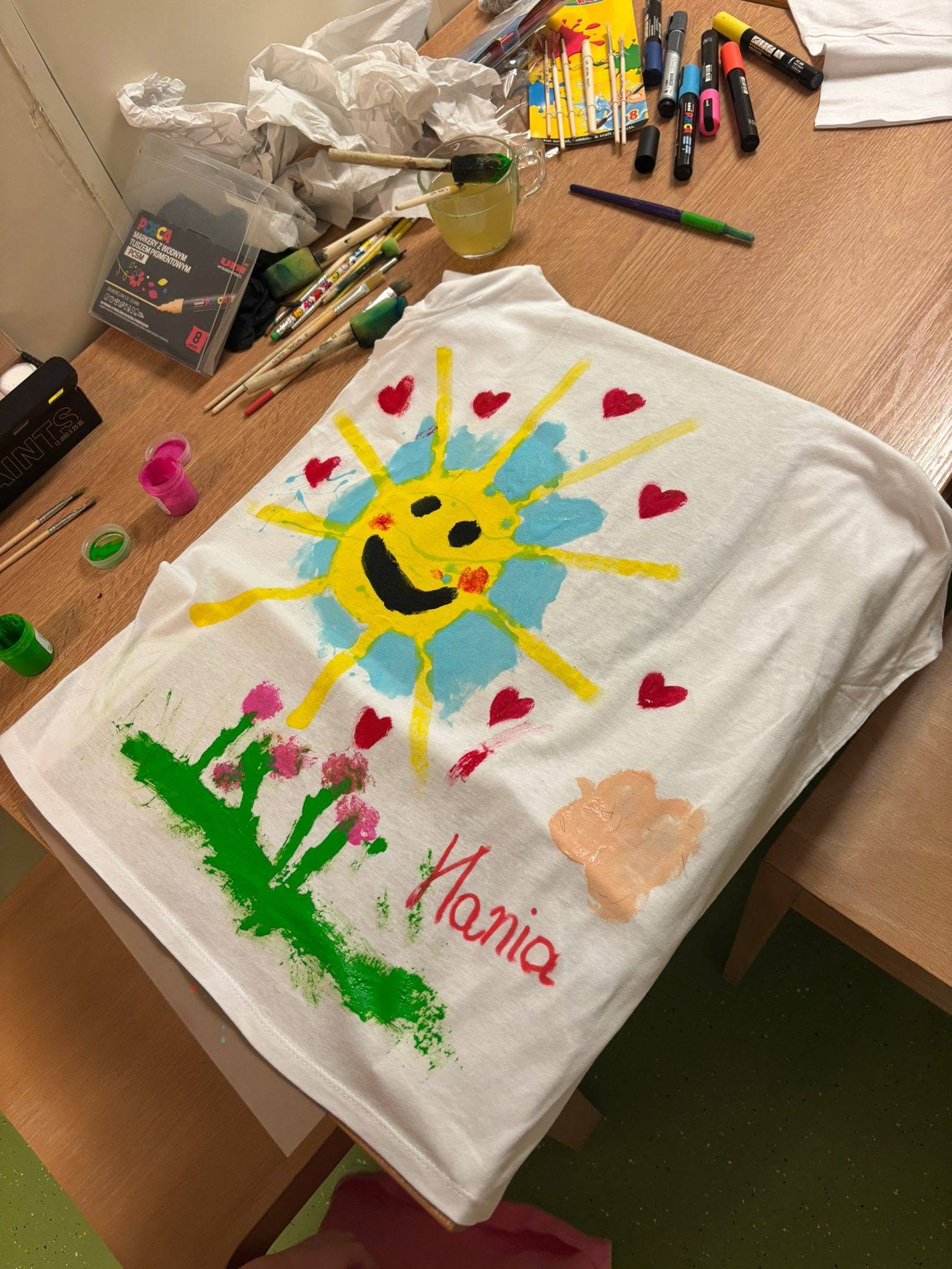 NIEZWYKŁY T-shirt 
